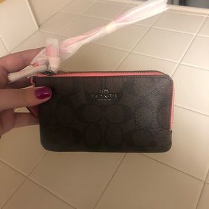 Coach wristlet, holds and iPhone